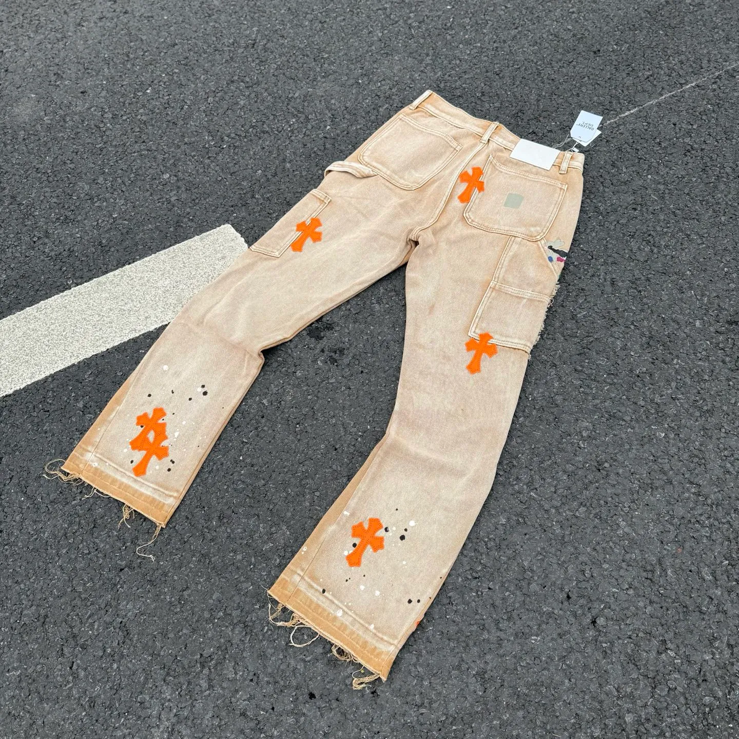 #8200 P260💰 Independent GALLERY DEPT. Vintage splash-ink splicing khaki orange cross loose washed flared jeans - truly restore the ultimate vintage texture - original hardware accessories washed and other elevators, QR code analysis are all purchased from the original factory, high degree of restoration, you are welcome to compare with certain products ~ - three-dimensional version Loose and comfortable, not picky about the figure, tall and slim, factory Seiko, original quality control, same style for men and women, can be matched with couples, versatile recommendation Essential jeans for all seasons - sizes: 28 30 32 34 36